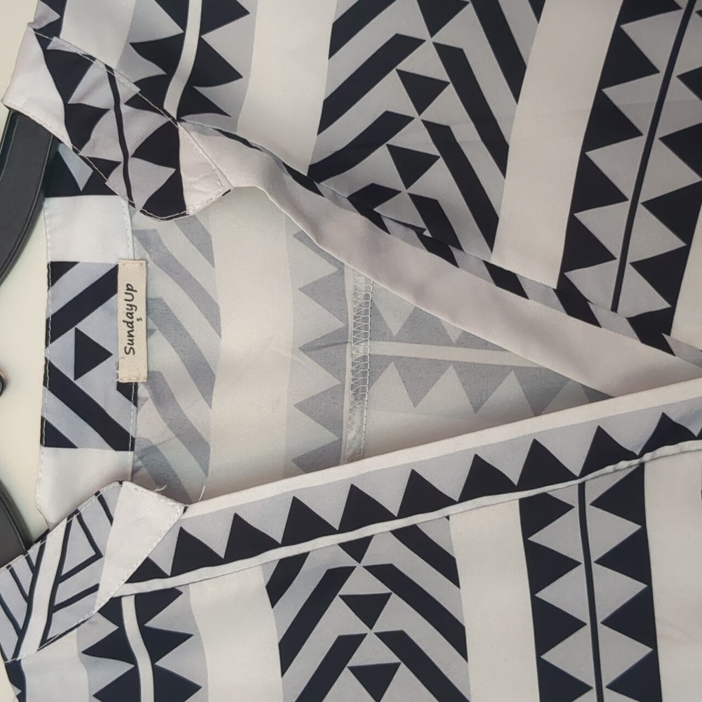 Sunday Up Geometric Black and White Dress - Picture 3 of 8